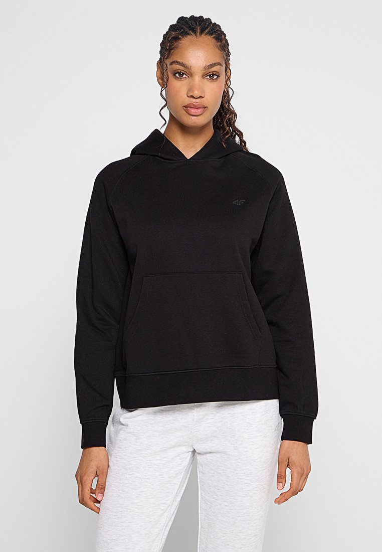 Czarna, polarowa bluza z kapturem wykonana z mieszanki bawełny, z przednią kieszenią i subtelnym logo. Gładka faktura z ściągaczami przy mankietach i u dołu.