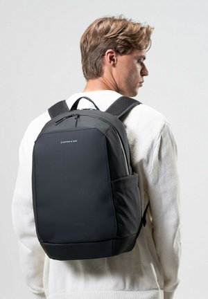 Oslo - Tagesrucksack - all black