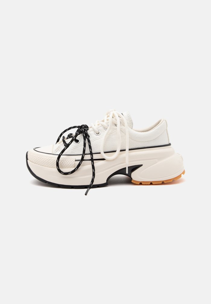 Converse RUN STAR CRUSH - Trainers - vintage white/egret/black White/Beige/Black