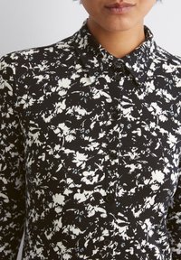 Marc O'Polo COLLAR PLACKET AOP - Button-down blouse - multi