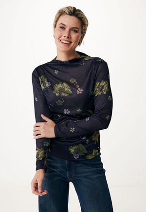 Chemise à manches longues en marine foncé avec un imprimé floral vert et violet. Tissu doux et léger avec une coupe décontractée et un col rond.