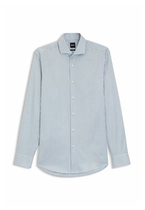 Camicia azzurro chiaro a maniche lunghe con righe verticali bianche, colletto con bottoni, bottoni frontali, orlo stondato e dettagli sui polsini.