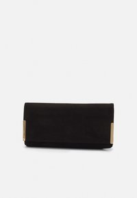 Černá semišová psaníčko s plochým obdélníkovým tvarem. Na jedné straně se nachází zlacený kovový akcent. Hladký povrch, minimalistický design.