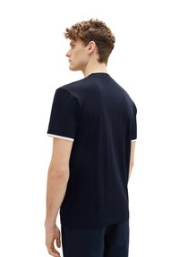 TOM TAILOR KURZARM HENLEY GESTREIFT - Tričko s potlačou - dunkelblau