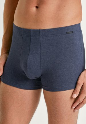 Herren Boxershorts in Marineblau aus weichem Baumwollmaterial, mit einem bequemen Bund und einer körpernahen Passform ohne sichtbare Muster.