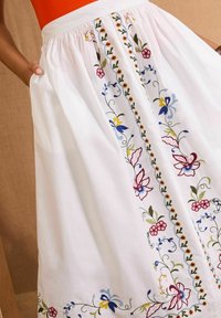 Thumbnail Image 3