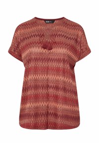 Top corto a maniche corte rosso e beige con motivo a zigzag, scollatura rotonda e un'accenno di frange con piccole perline sul davanti.