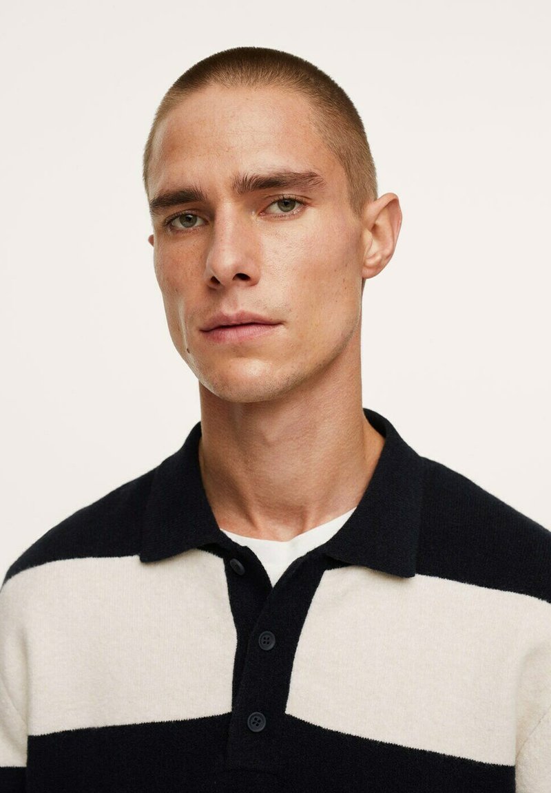 Herren Strickjacken | Mango CANETP Strickpullover cremeweiß/offwhite - AE55047 Herren Strickjacken | Mango CANETP Strickpullover cremeweiß/offwhite - AE55047