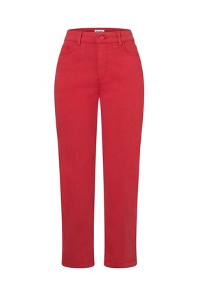 Pantalon rouge taille haute avec bouton et fermeture éclair à l'avant, passants pour ceinture et poches latérales.