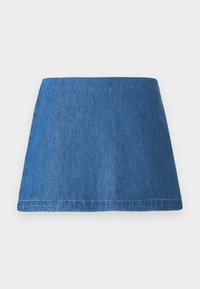 Denimminiskjørt i en mellomblå nyanse, med en klassisk A-linjeform, ren kant og uten synlige dekorasjoner eller mønstre.