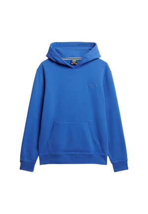 Blå hoodie lavet af blødt stof, med en frontlomme, snoretræk i hætten og ribkantede manchetter og kant. Logo over lommen.