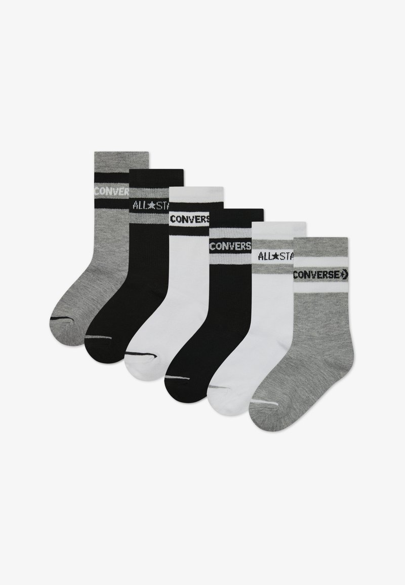 Sechs Paar Socken in Grau, Schwarz und Weiß. Jedes Paar hat ein Logoband mit der Aufschrift "CONVERSE" und "ALL STAR" in kontrastierenden Farben.