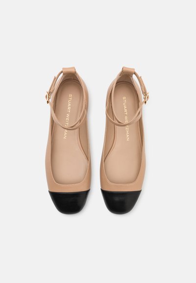 Stuart Weitzman EDEN STRAP FLAT - Sling-Ballerina - adobe/black