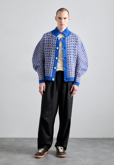 Henrik Vibskov DRAWSTRING PANTS - Pantalon classique - tropical black