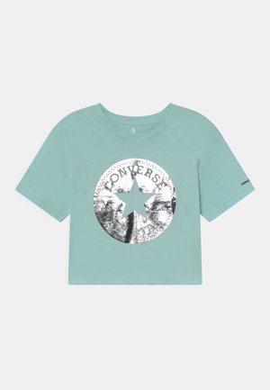 CHUCK PATCH SHINY BOXY TEE - Print T-shirt - light dew