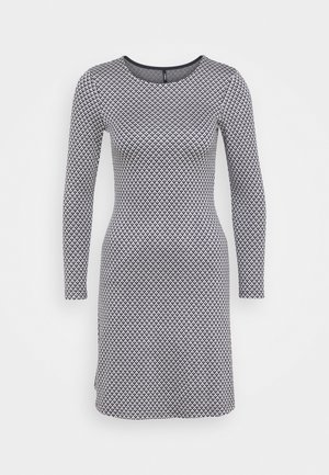 Robe pull - white