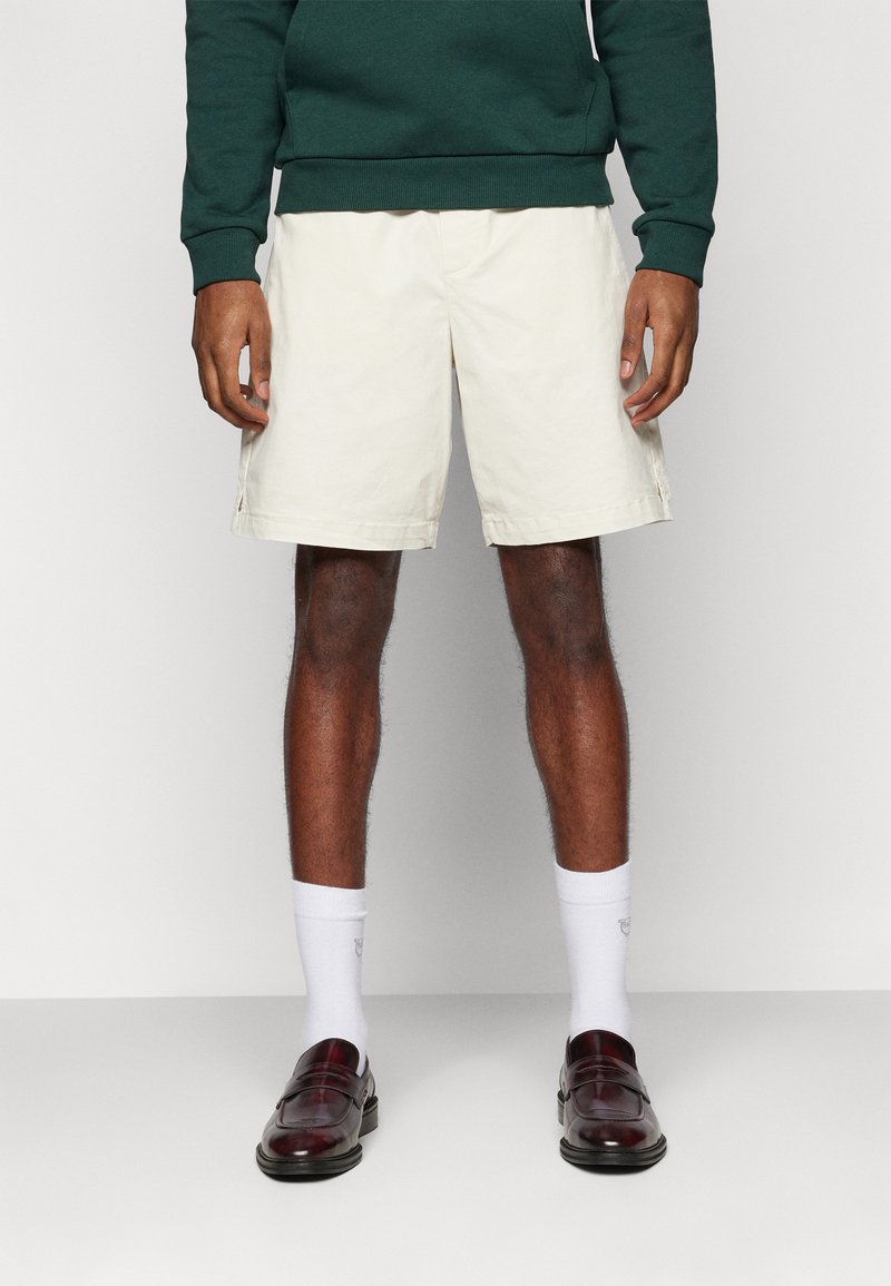 GAP - ESSENTIAL  - Shorts - chino, Forstør