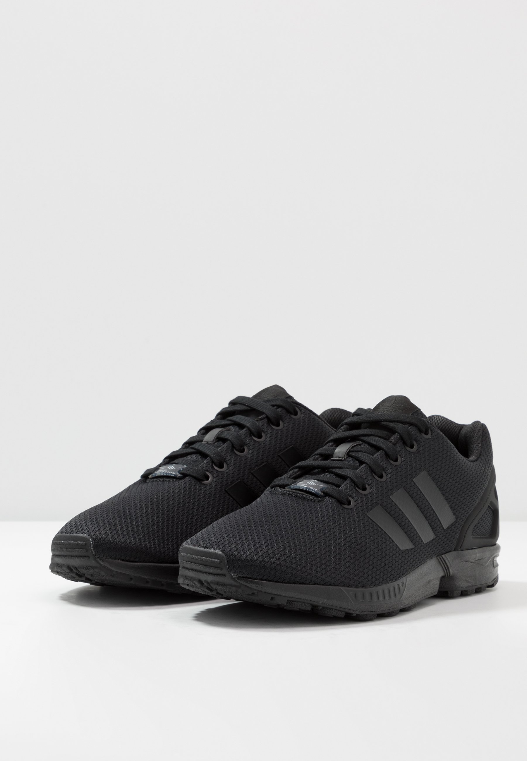 baskets adidas zx flux carbon black black
