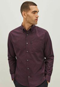 Next EASY OXFORD - Overhemd - burgundy red