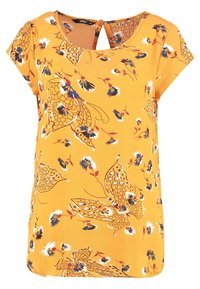 Blusa senzatesta gialla senape con stampe floreali e di farfalle in blu navy, bianco e rosso, scollo tondo e chiusura posteriore con bottone a occhiello.