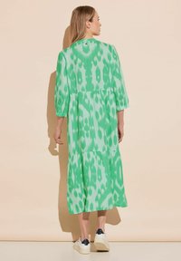 Street One MIT PRINT - Vestido informal - grün