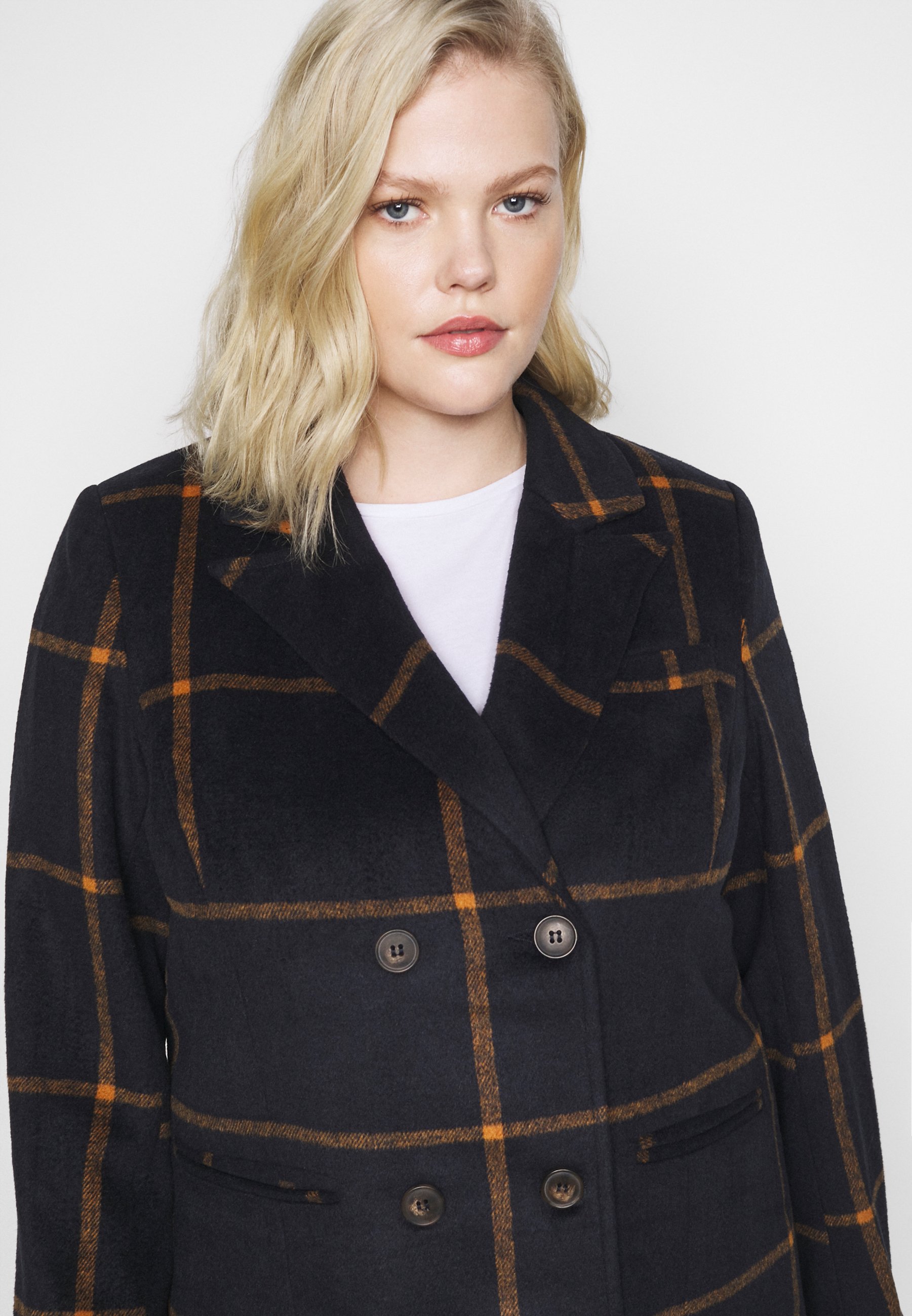 Zizzi MCHECKA JACKET Kort kåpe frakk night sky comb Zizzi COAT - Kort kåpe / frakk - night sky
