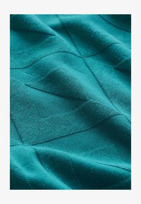 Unselected, teal blue