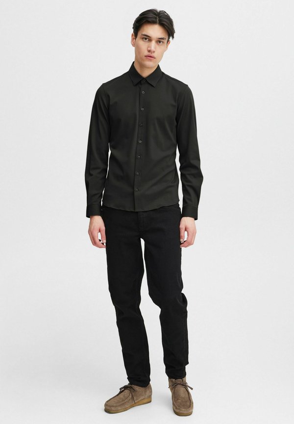 CFArthur - Shirt - dark shadow3