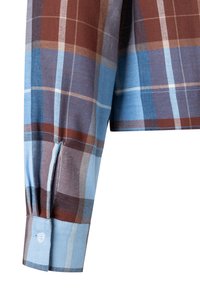 Langärmliges Hemd mit einem blau-braunen Karomuster. Hergestellt aus gewebtem Stoff mit geknöpften Manschetten und einer leichten Raffung am Sleeve.