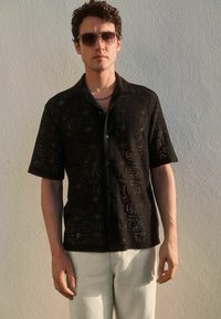 Thumbnail Image 3