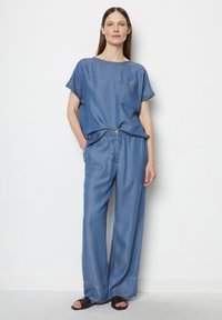 Marc O'Polo Trousers - washed sky