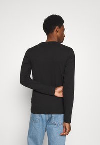 Lindbergh O-NECK - Langarmshirt - black