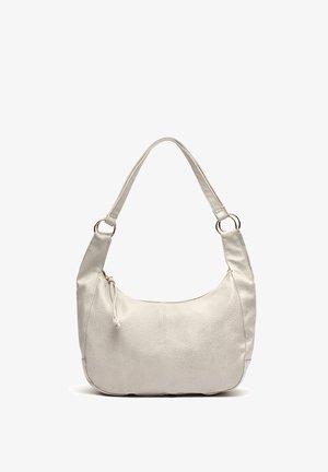 Mała biała skórzana torebka na ramię z pojedynczym paskiem przymocowanym metalowymi pierścieniami oraz suwakiem z przodu.