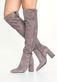 MAI PIÙ SENZA Botas de tacón - grey