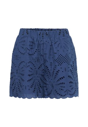 Kék csipkés rövidnadrág elasztikus derékpánttal és virágmintás kivágásokkal, fodros szegéllyel.