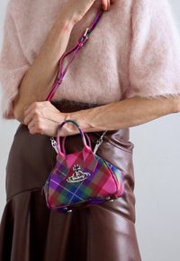 Vivienne Westwood MINI YASMINE - Mala de mão - candy tartan