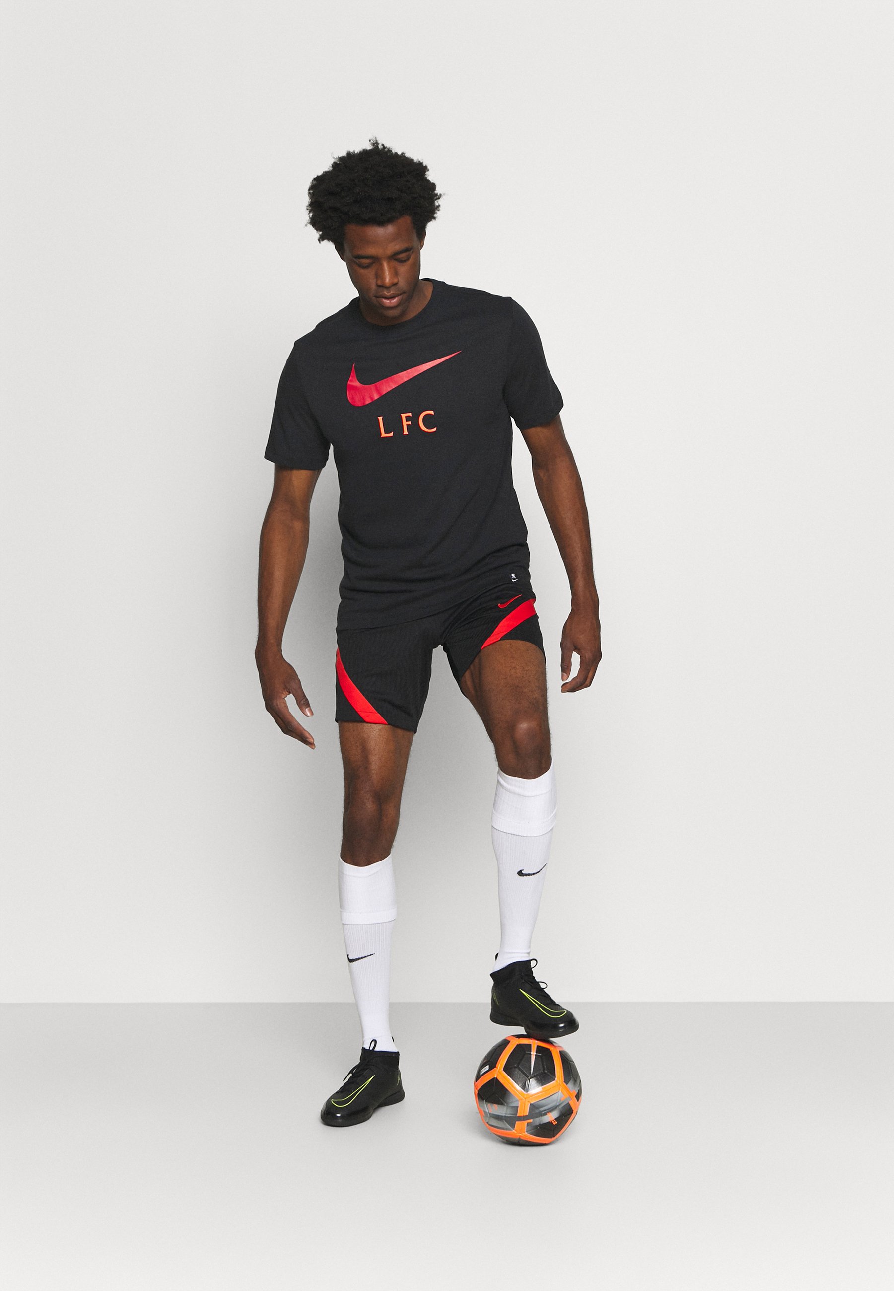 Uomo LIVERPOOL FC CLUB TEE - Squadra Uomo LIVERPOOL FC CLUB TEE - Squadra