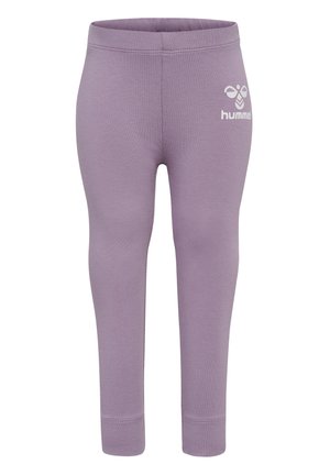 Lilla leggings lavet af blødt, strækbart stof med elastisk talje. Har et lille hvidt logo på venstre side.