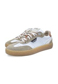 White and tan sneakers with suede and leather materials. Perforated accents, brown laces, and a textured gum sole. Logo on the side.