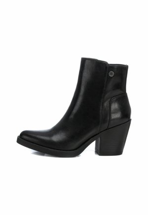 Botines camperos - black