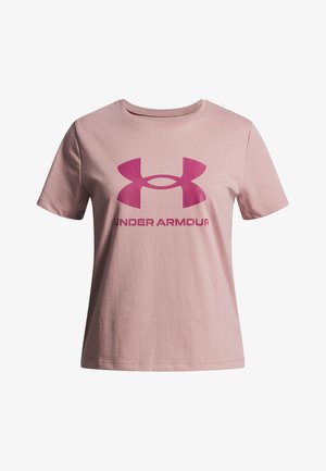 Ružičasta bombažna majica s kratkimi rokavi, ki ima na prsih velik purpurni logotip Under Armour. Ima zaokrožen izrez in mehko teksturo.
