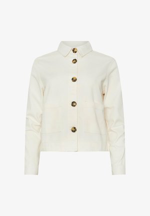 Cremefarvet jakke med lange ærmer, krave, to frontlommer og fem store brune knapper midt på.