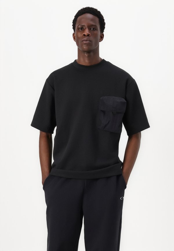 RESERVE POCKET TEE - Basic T-shirt2