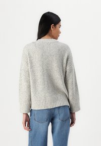 Abercrombie & Fitch Relaxed Hardware Crew Cardigan - Kofta - light snowy