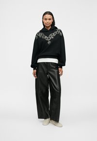 AllSaints JETT BARREL  - Ādas bikses - black