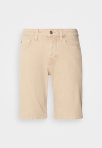 Shorts in cotone beige con un design a gamba dritta, caratterizzati da tasche frontali, passanti per cintura e chiusura con bottone. Dettaglio di texture verticale sottile.