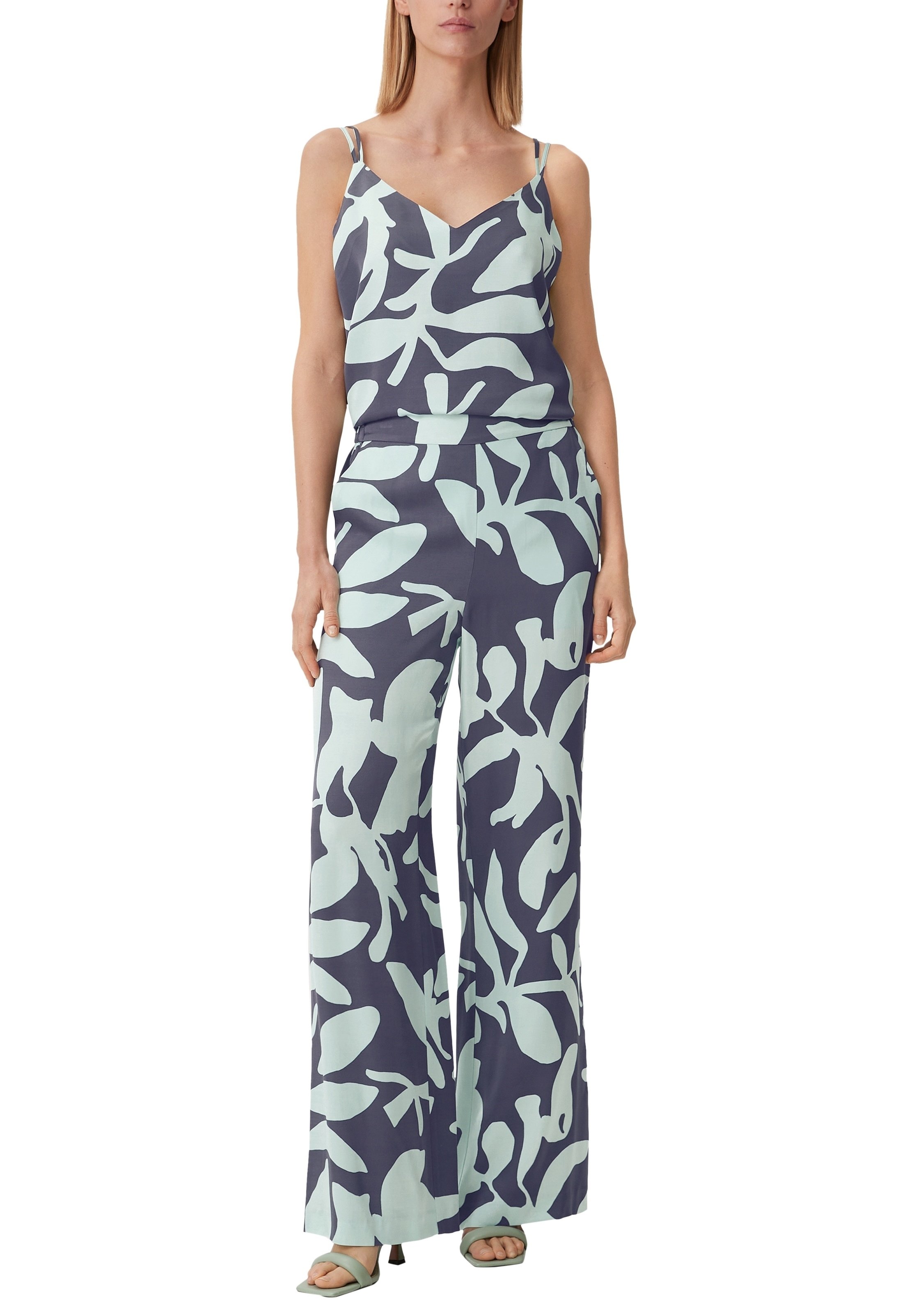 Comma Top Donna: Elegante E Versatile Per Ogni Occasione