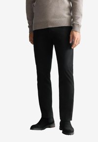 Unselected, black