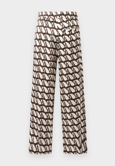 Široké nohavice s hnedo-beige abstraktným vzorom, elastický pás a jedna zadná vrecko.
