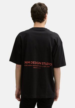 TOM TAILOR DENIM MIT RÜCKEN - T-shirt print - black